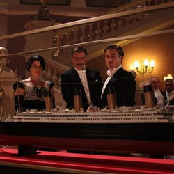 Neve Campbell y Chris Noth protagonizan 'Titanic: Sangre y acero'