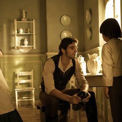 Aníbal habla con el hijo de Elena en 'Tierra de lobos'