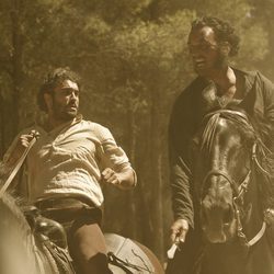 César participará en una carrera de caballos en 'Tierra de lobos'