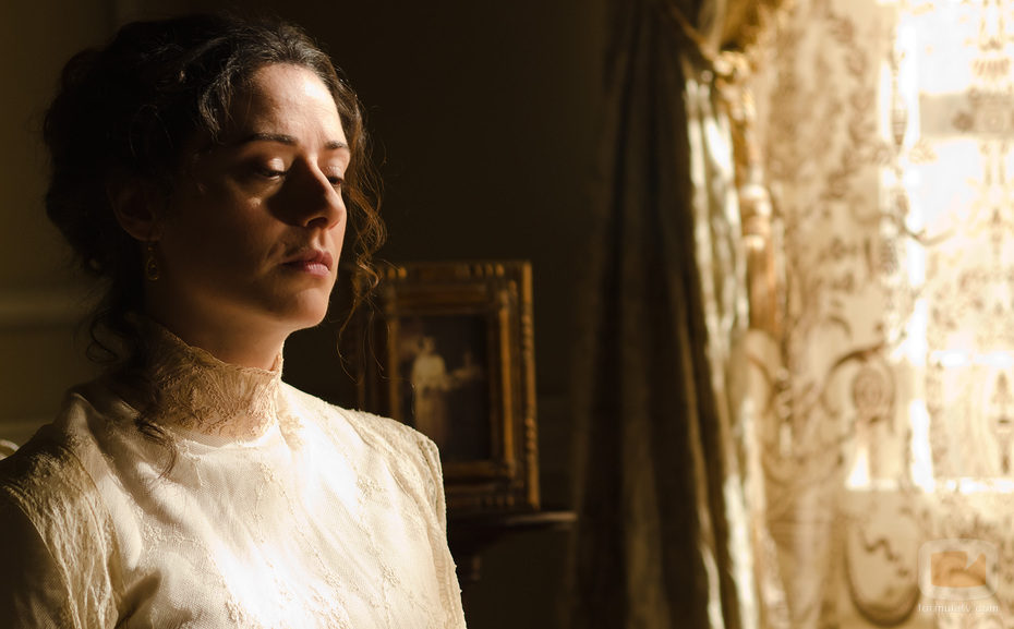 Luz Valdenedro aparece en 'Gran Hotel'