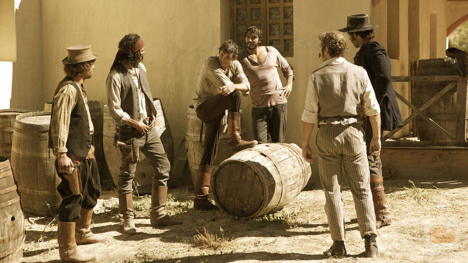 Los Bravo se divierten en 'Tierra de lobos'