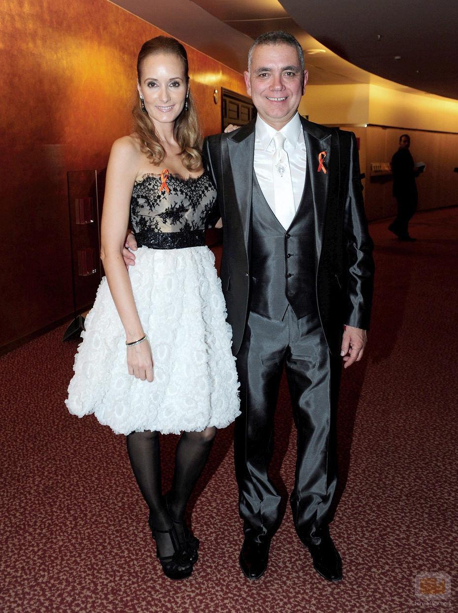 Sandra Ibarra y Juan Ramón Lucas posando en los Premios Ondas 2011