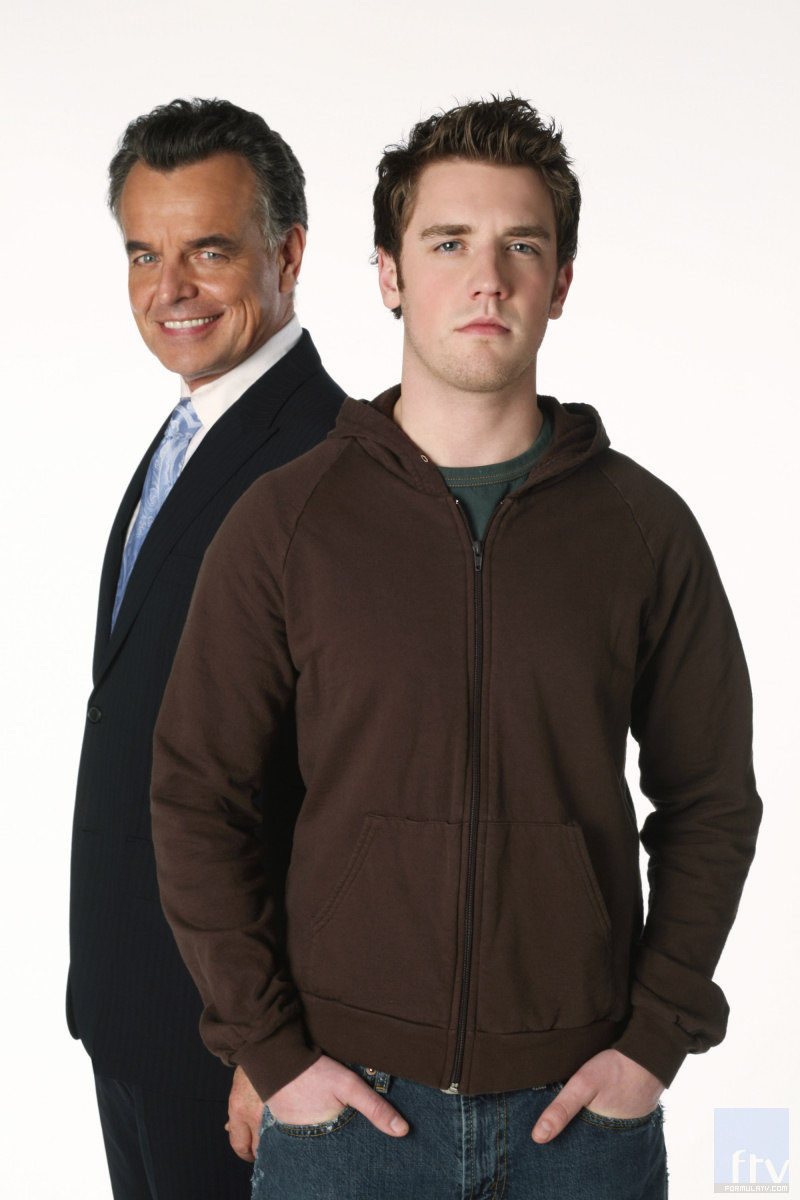 Bret Harrison y Ray Wise