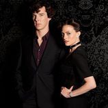 Benedict Cumberbatch y Lara Pulver, en la segunda temporada de 'Sherlock'