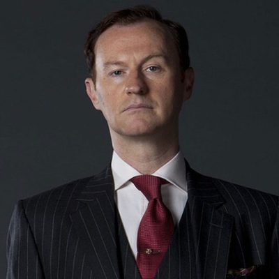 Mark Gatiss es Mycroft Holmes en la serie de BBC 'Sherlock'