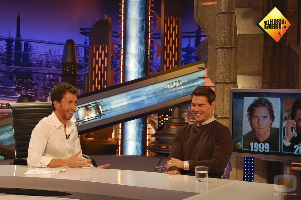 Tom Cruise rio sin parar en su primera visita a un plató de televisión en España