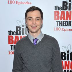 Jim Parsons en la fiesta de 'The Big Bang Theory'