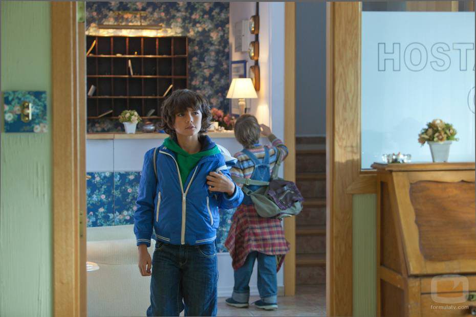 Lucas y Marco buscan a su madre en 'Marco'