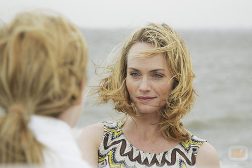 Amber Valletta en la serie 'Revenge'