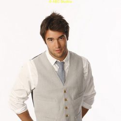 Joshua Bowman en 'Revenge', de FOX