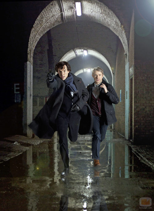 Sherlock y Watson en acción, en 'Sherlock'