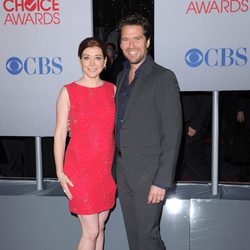 Alyson Hannigan y su marido Alexis Denisof en los People's Choice 2012