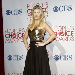Elisha Cuthbert en los People's Choice Awards 2012