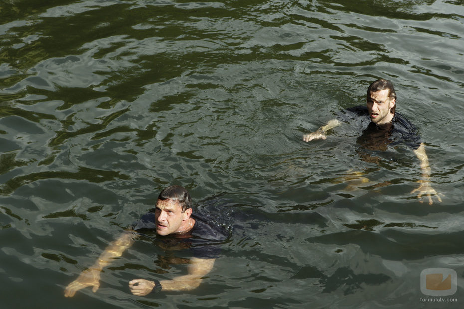 Thomas Kretchsmann y Joe Anderson en el Amazonas en 'The River'