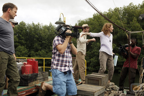 El reparto grabando el reality de 'The River'