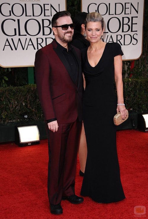 Ricky Gervais y Jane Fallon en los Globos de Oro 2012