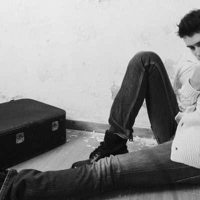 Sergio Mur posa para Overlay Magazine