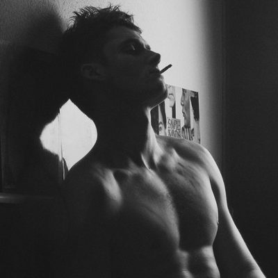 Sergio Mur sin camiseta para Overlay Magazine