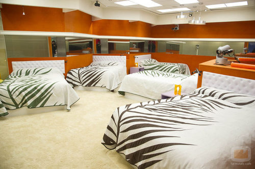 Dormitorio naranja de 'GH12+1'