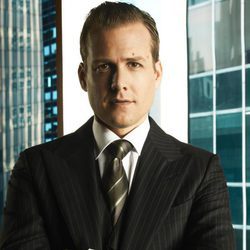 Gabriel Macht es Harvey Specter en 'Suits: La clave del éxito