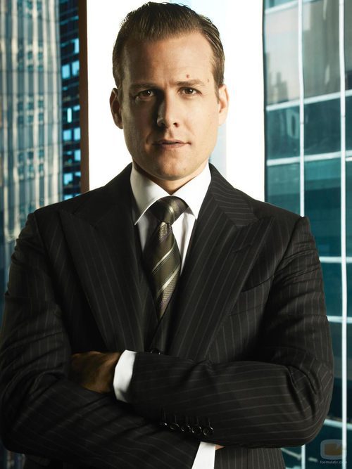 Gabriel Macht es Harvey Specter en 'Suits: La clave del éxito