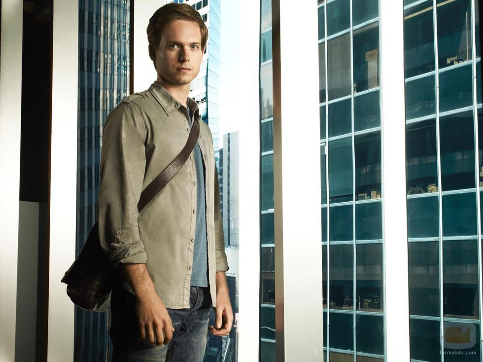 Patrick J. Adams en la serie 'Suits: La clave del éxito