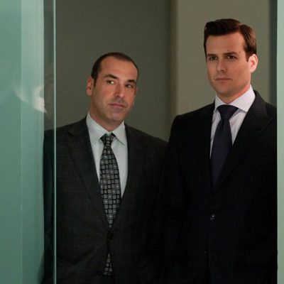 Louis Litt (Rick Hoffman) y Harvey Specter (Gabriel Macht)