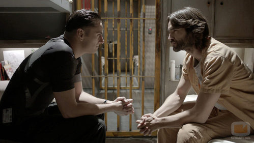 Asier Etxeandia y Aítor Luna en 'La fuga'