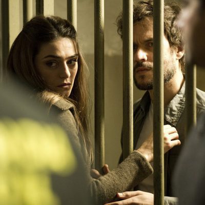 Olivia Molina habla con Daniel Grao en 'Luna, el misterio de Calenda'