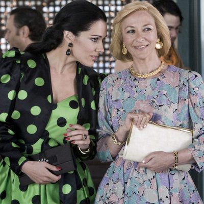 Isabel Pantoja (Eva Marciel) y Encarna Sánchez (Blanca Apilánez)