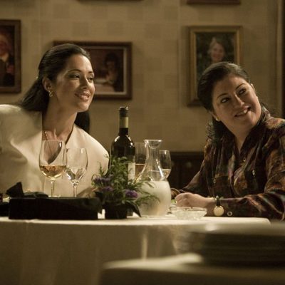 Isabel Pantoja (Eva Marciel) y María del Monte (Lulu Palomares)