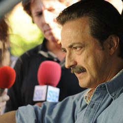 Julián Muñoz, impasible ante los medios en 'Mi Gitana'