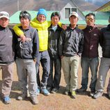 Jesús Calleja y los sherpas de 'Desafío Everest' 