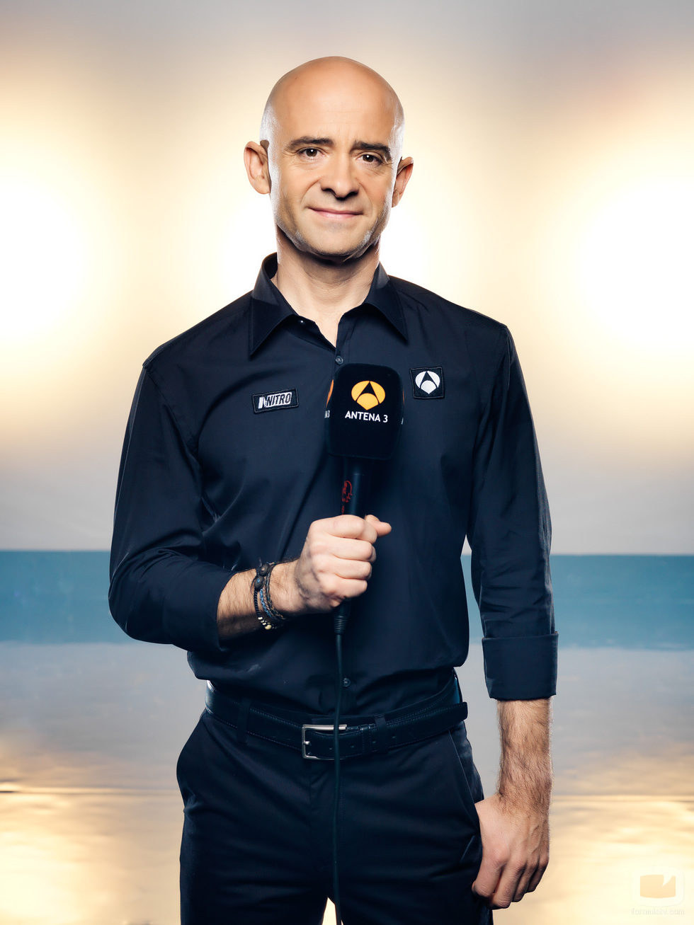 Antonio Lobato con un micro de Antena 3
