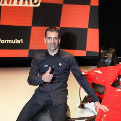 Marc Gené en un Ferrari