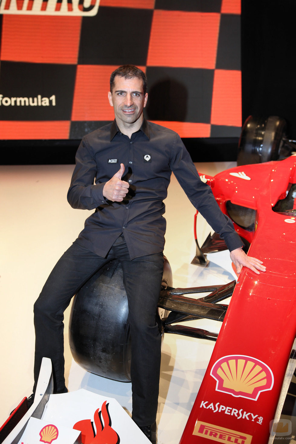 Marc Gené en un Ferrari
