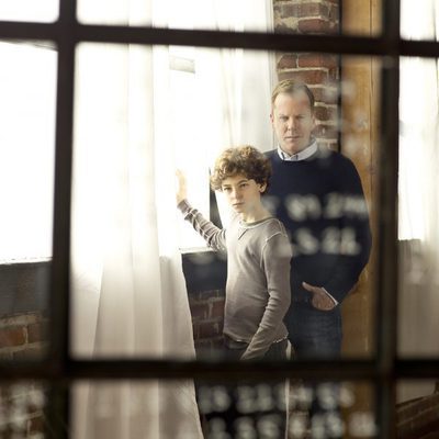 David Mazouz y Kiefer Sutherland