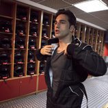 David Bustamante se prepara para conducir un Kart