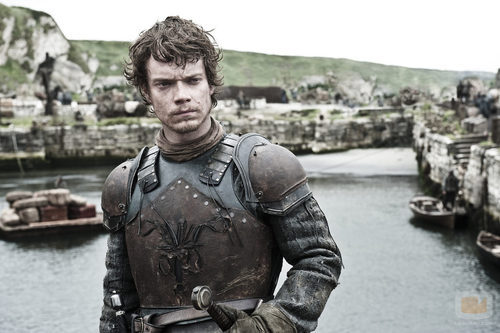 Alfie Allen es Theon Greyjoy en la segunda temporada de 'Juego de tronos'