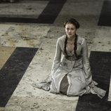 Sansa Stark (Sophie Turner) llora en 'Juego de tronos'