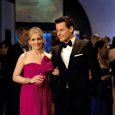 Siobhan (Bridget) y su marido Andrew acuden a una fiesta