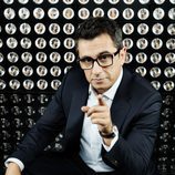 Andreu Buenafuente señala con el dedo en 'Buenas noches y Buenafuente'