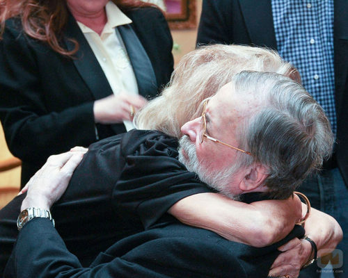 Reencuentro de Mayra Gómez Kemp y Chicho Ibáñez Serrador