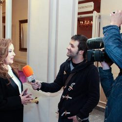 Fedra Lorente con los medios de comunicación