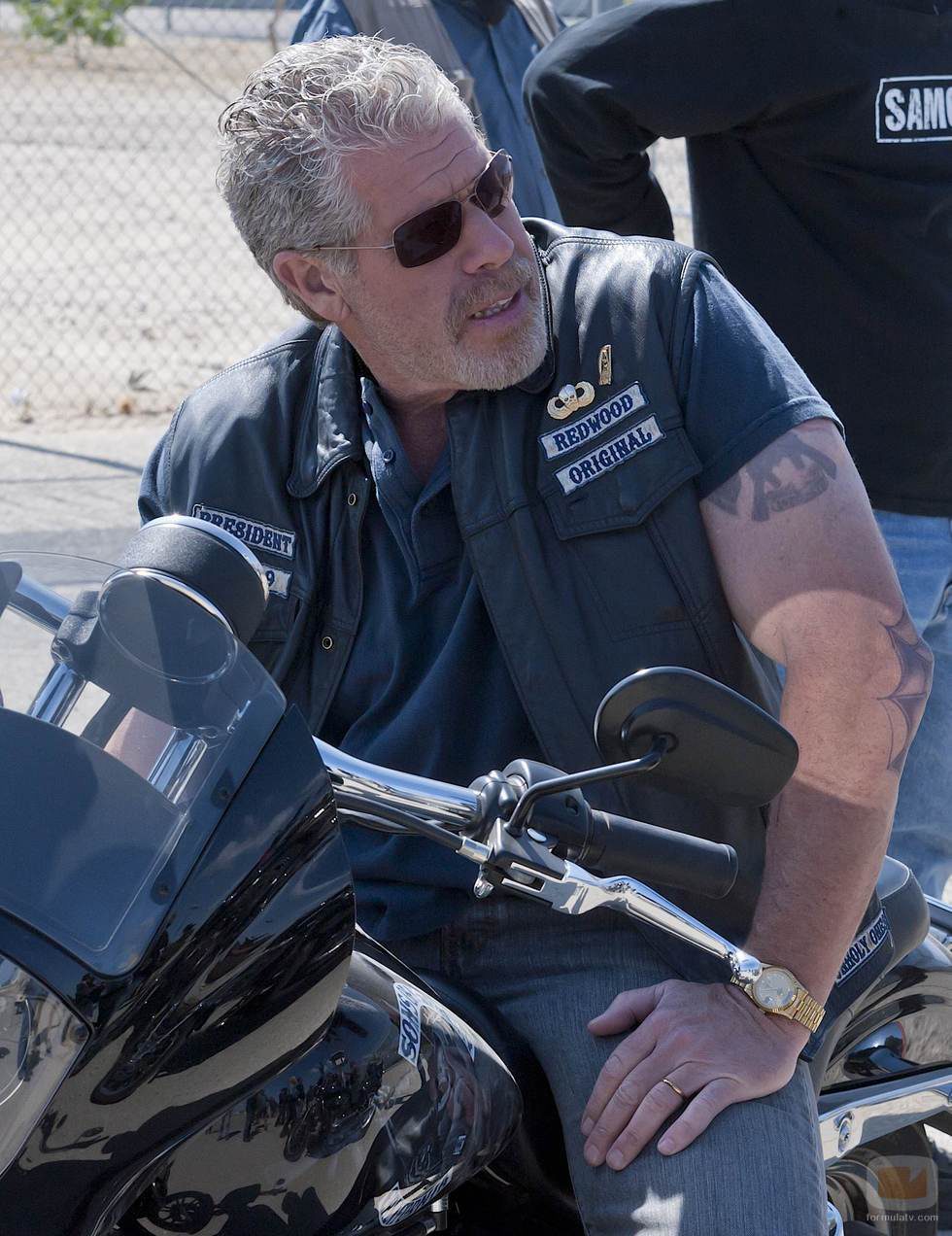 Clay sentado en su moto en la cuarta temporada de 'Hijos de la anarquía'