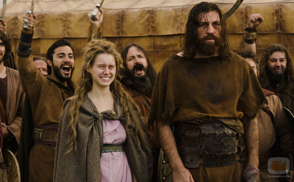 Manuela Vellés y Hovik, dos rebeldes de 'Hispania'