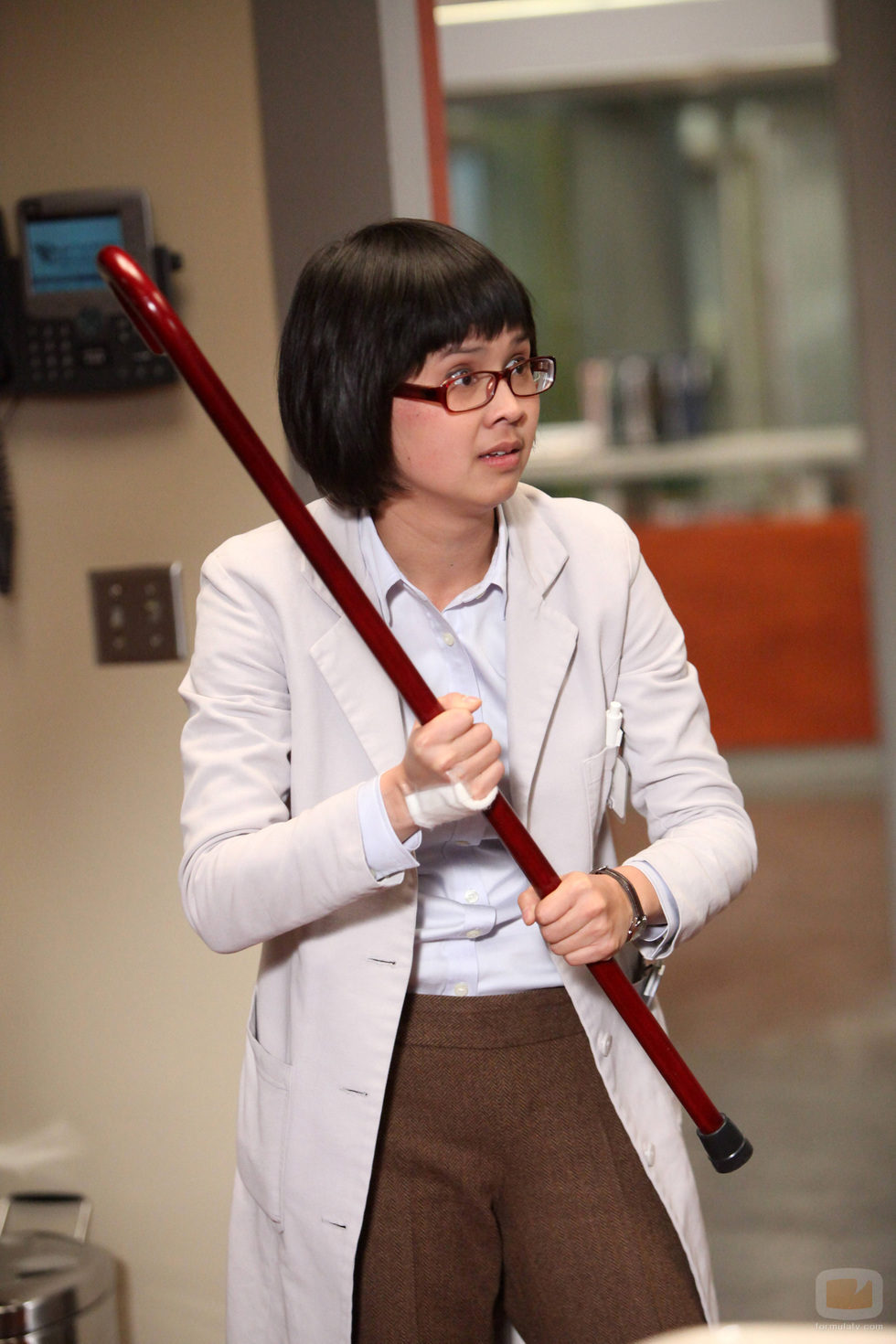 La Dra. Chi Park en una imagen del capítulo 8x21 de 'House'