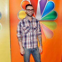 Adam Levine posa en los Upfronts 2012 de NBC