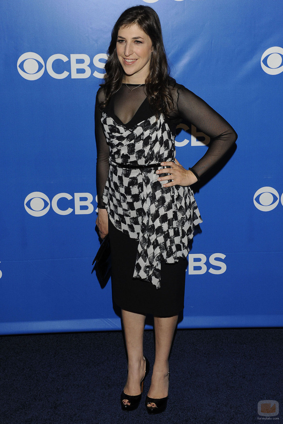 Mayim Bialik de 'The Big Bang Theory' en los Upfronts 2012 de CBS