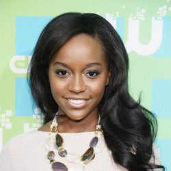 Aja Naomi King de 'Emily Owens M.D.' en los Upfronts 2012 de The CW